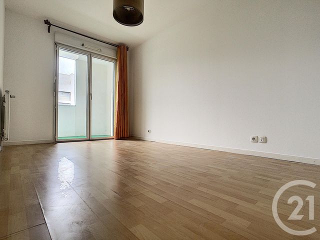 Appartement F3 à louer - 3 pièces - 65.93 m2 - ST JACQUES DE LA LANDE - 35 - BRETAGNE - Century 21 Reine Immobilier Appartement F3 à louer - 3 pièces - 65.93 m2 - ST JACQUES DE LA LANDE - 35 - BRETAGNE - Century 21 Reine Immobilier