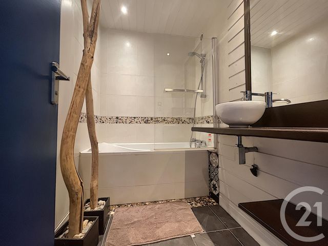Afficher la photo en grand appartement à louer - 5 pièces - 97.0 m2 - RENNES - 35 - BRETAGNE - Century 21 Reine Immobilier