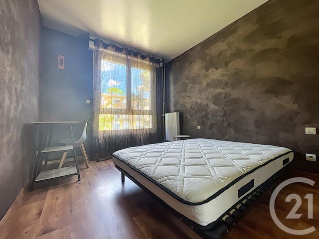 Afficher la photo en grand appartement à louer - 5 pièces - 97.0 m2 - RENNES - 35 - BRETAGNE - Century 21 Reine Immobilier