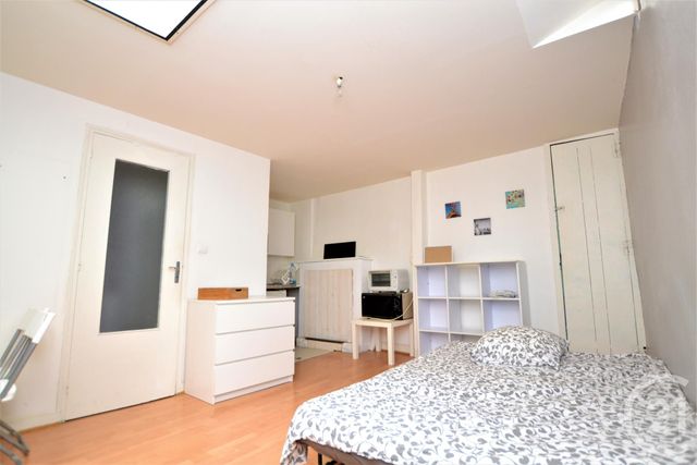 Appartement F2 à vendre - 2 pièces - 32.86 m2 - RENNES - 35 - BRETAGNE - Century 21 Reine Immobilier Appartement F2 à vendre - 2 pièces - 32.86 m2 - RENNES - 35 - BRETAGNE - Century 21 Reine Immobilier