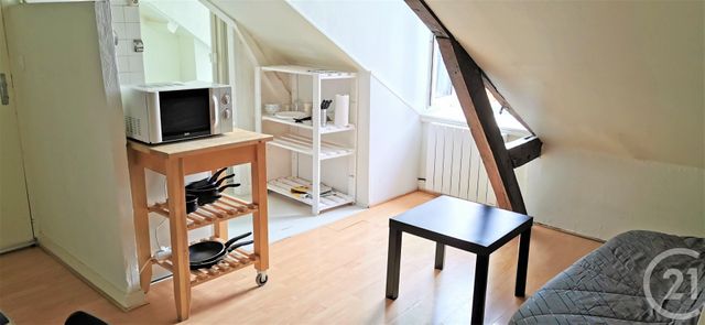 Appartement F2 à vendre - 2 pièces - 32.86 m2 - RENNES - 35 - BRETAGNE - Century 21 Reine Immobilier Appartement F2 à vendre - 2 pièces - 32.86 m2 - RENNES - 35 - BRETAGNE - Century 21 Reine Immobilier