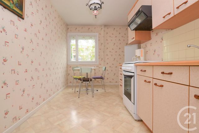 Afficher la photo en grand Appartement T4 à vendre - 4 pièces - 78.0 m2 - RENNES - 35 - BRETAGNE - Century 21 Reine Immobilier