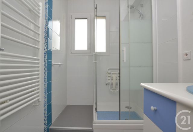 Afficher la photo en grand Appartement T4 à vendre - 4 pièces - 78.0 m2 - RENNES - 35 - BRETAGNE - Century 21 Reine Immobilier