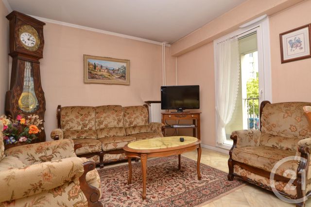 Afficher la photo en grand Appartement T4 à vendre - 4 pièces - 78.0 m2 - RENNES - 35 - BRETAGNE - Century 21 Reine Immobilier