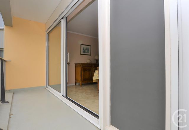 Afficher la photo en grand Appartement T4 à vendre - 4 pièces - 78.0 m2 - RENNES - 35 - BRETAGNE - Century 21 Reine Immobilier