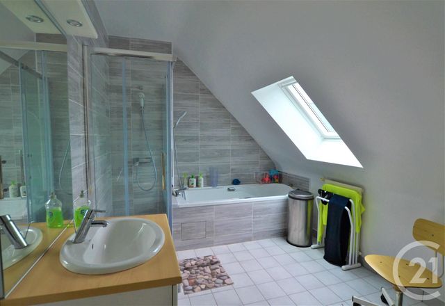 maison à vendre - 6 pièces - 140.0 m2 - LA CHAPELLE DES FOUGERETZ - 35 - BRETAGNE - Century 21 Reine Immobilier maison à vendre - 6 pièces - 140.0 m2 - LA CHAPELLE DES FOUGERETZ - 35 - BRETAGNE - Century 21 Reine Immobilier