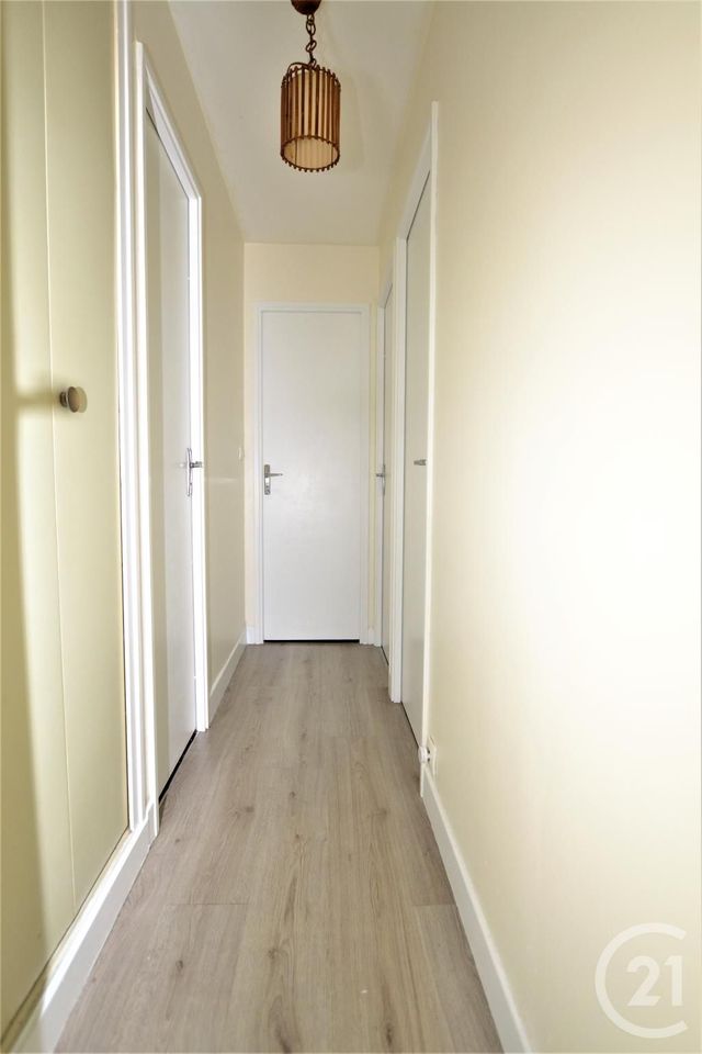 Afficher la photo en grand Appartement F5 à vendre - 5 pièces - 86.0 m2 - RENNES - 35 - BRETAGNE - Century 21 Reine Immobilier