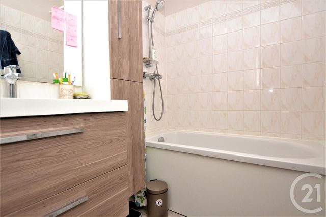 Afficher la photo en grand Appartement F5 à vendre - 5 pièces - 86.0 m2 - RENNES - 35 - BRETAGNE - Century 21 Reine Immobilier