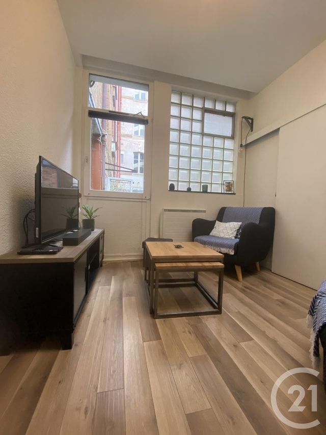Appartement à vendre - 2 pièces - 28.0 m2 - RENNES - 35 - BRETAGNE - Century 21 Reine Immobilier Appartement à vendre - 2 pièces - 28.0 m2 - RENNES - 35 - BRETAGNE - Century 21 Reine Immobilier