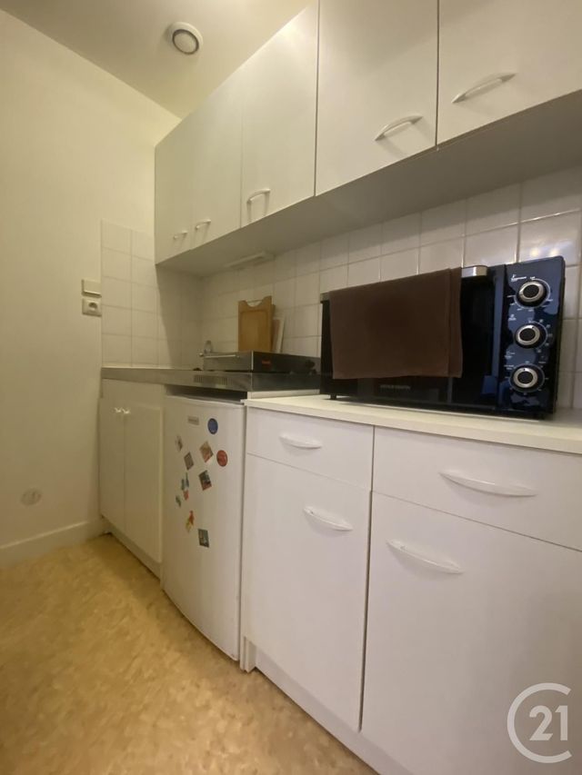 Appartement à vendre - 2 pièces - 28.0 m2 - RENNES - 35 - BRETAGNE - Century 21 Reine Immobilier Appartement à vendre - 2 pièces - 28.0 m2 - RENNES - 35 - BRETAGNE - Century 21 Reine Immobilier