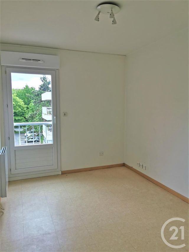 Appartement F3 à vendre - 3 pièces - 69.09 m2 - RENNES - 35 - BRETAGNE - Century 21 Reine Immobilier Appartement F3 à vendre - 3 pièces - 69.09 m2 - RENNES - 35 - BRETAGNE - Century 21 Reine Immobilier