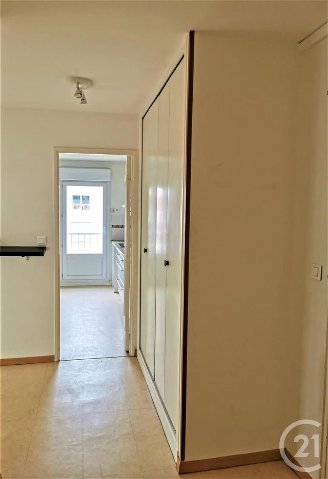 Appartement F3 à vendre - 3 pièces - 69.09 m2 - RENNES - 35 - BRETAGNE - Century 21 Reine Immobilier Appartement F3 à vendre - 3 pièces - 69.09 m2 - RENNES - 35 - BRETAGNE - Century 21 Reine Immobilier