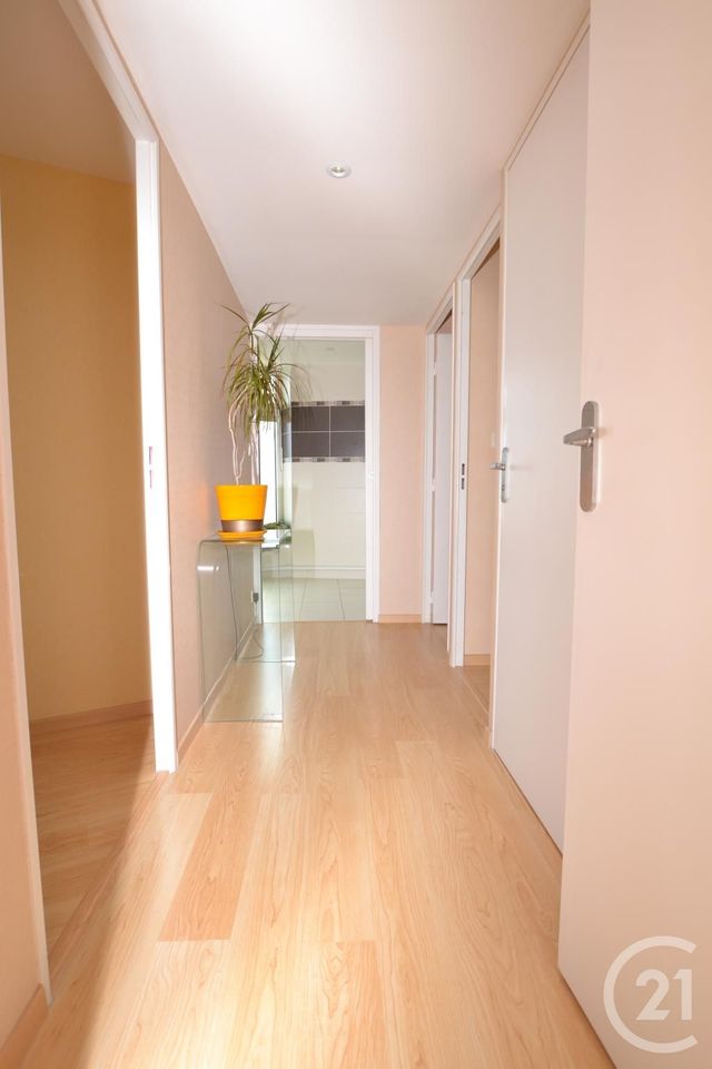 Appartement F4 à vendre - 4 pièces - 94.09 m2 - RENNES - 35 - BRETAGNE - Century 21 Reine Immobilier Appartement F4 à vendre - 4 pièces - 94.09 m2 - RENNES - 35 - BRETAGNE - Century 21 Reine Immobilier