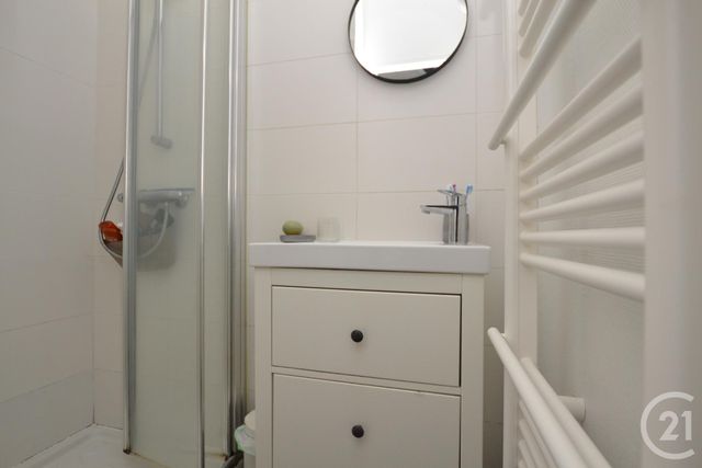Appartement T2 à vendre - 2 pièces - 39.12 m2 - RENNES - 35 - BRETAGNE - Century 21 Reine Immobilier Appartement T2 à vendre - 2 pièces - 39.12 m2 - RENNES - 35 - BRETAGNE - Century 21 Reine Immobilier