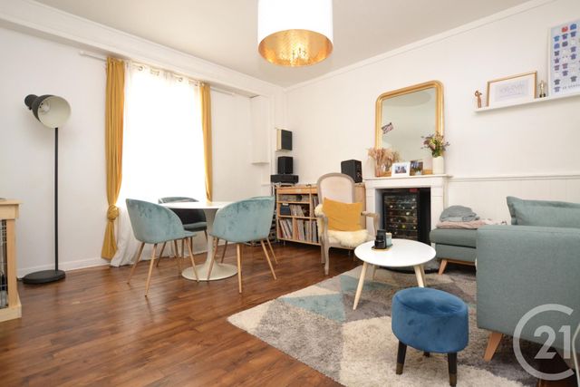 Appartement T2 à vendre - 2 pièces - 39.12 m2 - RENNES - 35 - BRETAGNE - Century 21 Reine Immobilier Appartement T2 à vendre - 2 pièces - 39.12 m2 - RENNES - 35 - BRETAGNE - Century 21 Reine Immobilier