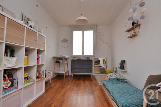 Afficher la photo en grand Appartement F3 à vendre - 3 pièces - 72.94 m2 - RENNES - 35 - BRETAGNE - Century 21 Reine Immobilier