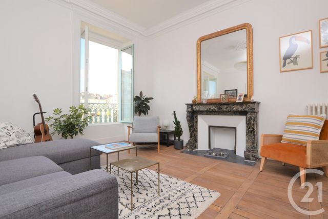 Afficher la photo en grand Appartement T3 à vendre - 3 pièces - 76.85 m2 - RENNES - 35 - BRETAGNE - Century 21 Reine Immobilier