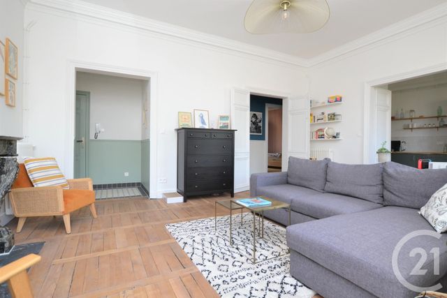 Afficher la photo en grand Appartement T3 à vendre - 3 pièces - 76.85 m2 - RENNES - 35 - BRETAGNE - Century 21 Reine Immobilier