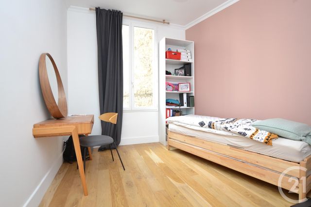 Afficher la photo en grand Appartement T3 à vendre - 3 pièces - 76.85 m2 - RENNES - 35 - BRETAGNE - Century 21 Reine Immobilier