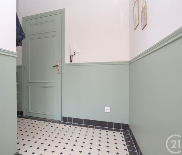 Afficher la photo en grand Appartement T3 à vendre - 3 pièces - 76.85 m2 - RENNES - 35 - BRETAGNE - Century 21 Reine Immobilier