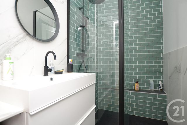 Afficher la photo en grand Appartement T3 à vendre - 3 pièces - 76.85 m2 - RENNES - 35 - BRETAGNE - Century 21 Reine Immobilier