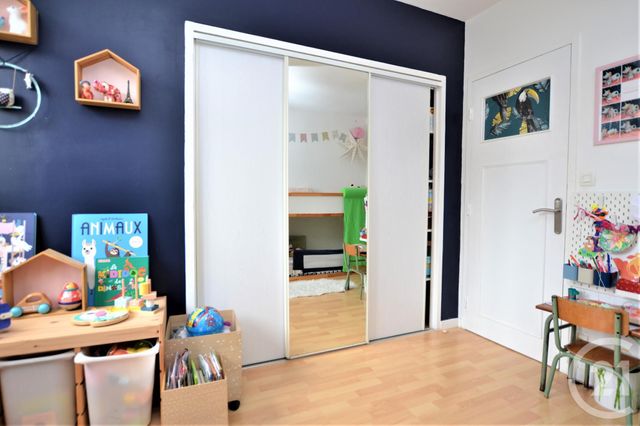 Afficher la photo en grand Appartement F4 à vendre - 4 pièces - 71.61 m2 - RENNES - 35 - BRETAGNE - Century 21 Reine Immobilier