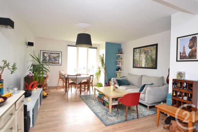 Afficher la photo en grand Appartement F4 à vendre - 4 pièces - 71.61 m2 - RENNES - 35 - BRETAGNE - Century 21 Reine Immobilier