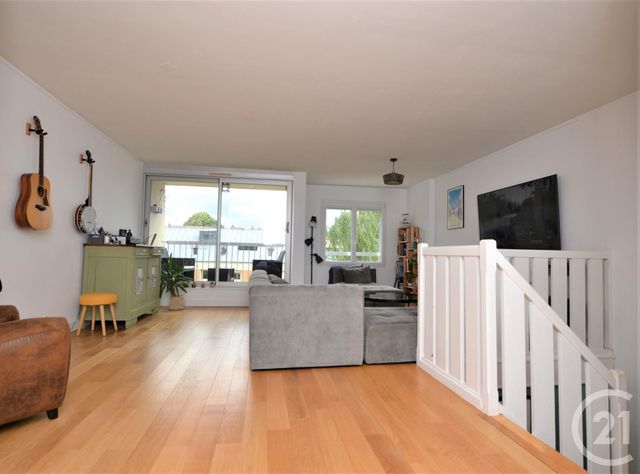 Afficher la photo en grand Appartement F4 à vendre - 4 pièces - 100.0 m2 - RENNES - 35 - BRETAGNE - Century 21 Reine Immobilier