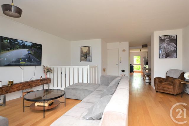 Afficher la photo en grand Appartement F4 à vendre - 4 pièces - 100.0 m2 - RENNES - 35 - BRETAGNE - Century 21 Reine Immobilier
