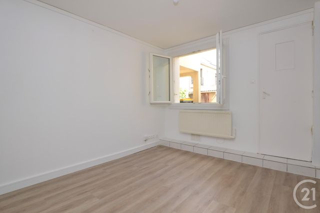 Afficher la photo en grand Appartement T2 à vendre - 2 pièces - 26.0 m2 - RENNES - 35 - BRETAGNE - Century 21 Reine Immobilier