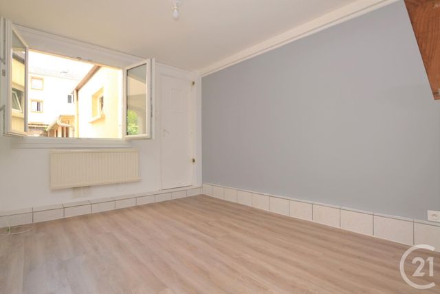 Afficher la photo en grand Appartement T2 à vendre - 2 pièces - 26.0 m2 - RENNES - 35 - BRETAGNE - Century 21 Reine Immobilier