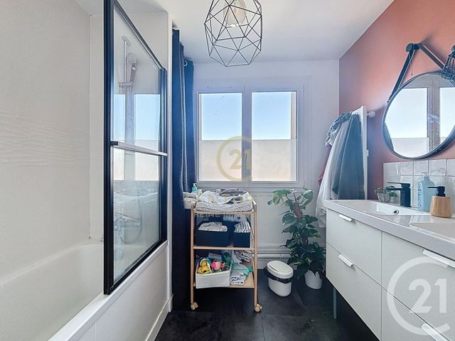 Appartement T4 à vendre - 4 pièces - 90.0 m2 - RENNES - 35 - BRETAGNE - Century 21 Reine Immobilier