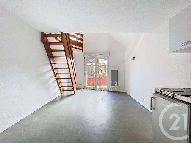 Appartement T2 à vendre - 2 pièces - 27.54 m2 - RENNES - 35 - BRETAGNE - Century 21 Reine Immobilier