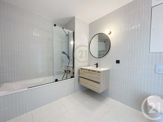 Appartement T4 à louer - 4 pièces - 108.31 m2 - RENNES - 35 - BRETAGNE - Century 21 Reine Immobilier