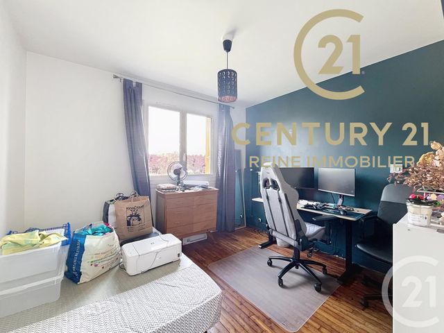 Afficher la photo en grand Appartement T4 à vendre - 4 pièces - 66.22 m2 - RENNES - 35 - BRETAGNE - Century 21 Reine Immobilier