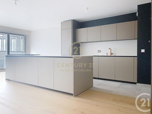 Appartement T4 à louer - 4 pièces - 102.4 m2 - RENNES - 35 - BRETAGNE - Century 21 Reine Immobilier