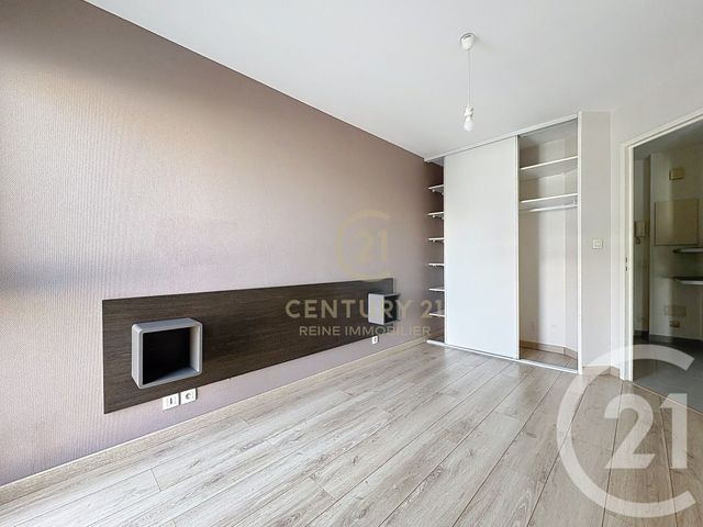 Appartement T2 à louer - 2 pièces - 45.11 m2 - RENNES - 35 - BRETAGNE - Century 21 Reine Immobilier
