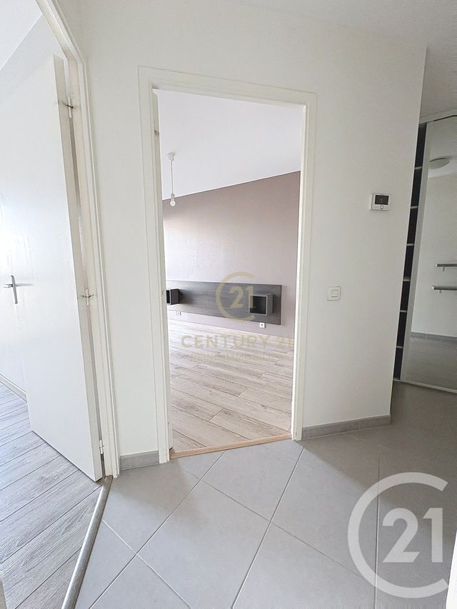Appartement T2 à louer - 2 pièces - 45.11 m2 - RENNES - 35 - BRETAGNE - Century 21 Reine Immobilier