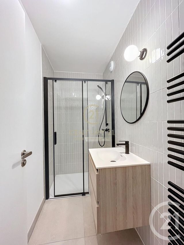 Appartement T4 à louer - 4 pièces - 101.85 m2 - RENNES - 35 - BRETAGNE - Century 21 Reine Immobilier