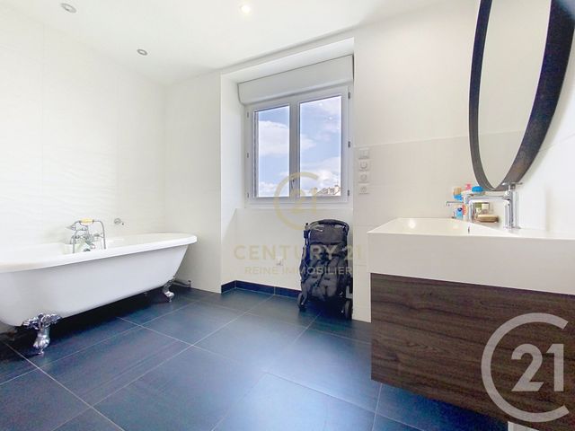 Appartement F3 à vendre - 3 pièces - 72.44 m2 - RENNES - 35 - BRETAGNE - Century 21 Reine Immobilier