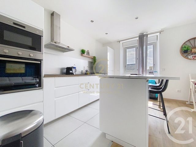 Afficher la photo en grand Appartement F2 à vendre - 2 pièces - 72.75 m2 - RENNES - 35 - BRETAGNE - Century 21 Reine Immobilier