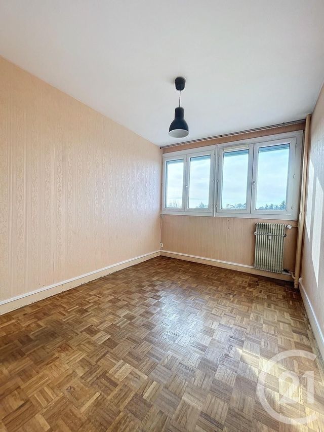 Afficher la photo en grand Appartement T2 à vendre - 2 pièces - 43.69 m2 - RENNES - 35 - BRETAGNE - Century 21 Reine Immobilier