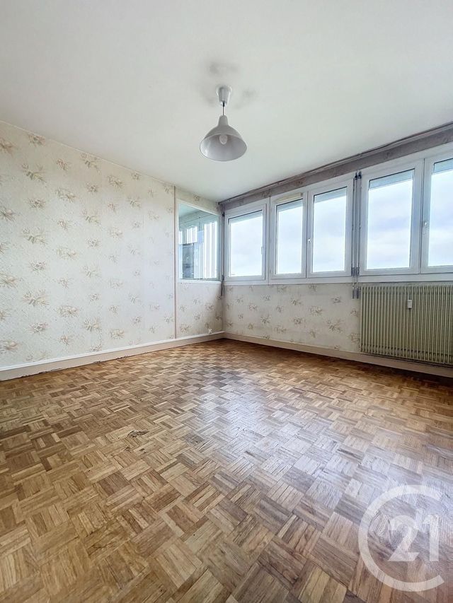 Afficher la photo en grand Appartement T2 à vendre - 2 pièces - 43.69 m2 - RENNES - 35 - BRETAGNE - Century 21 Reine Immobilier