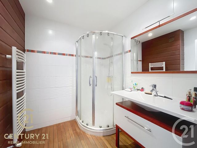 Afficher la photo en grand Appartement T5 à vendre - 5 pièces - 91.35 m2 - RENNES - 35 - BRETAGNE - Century 21 Reine Immobilier