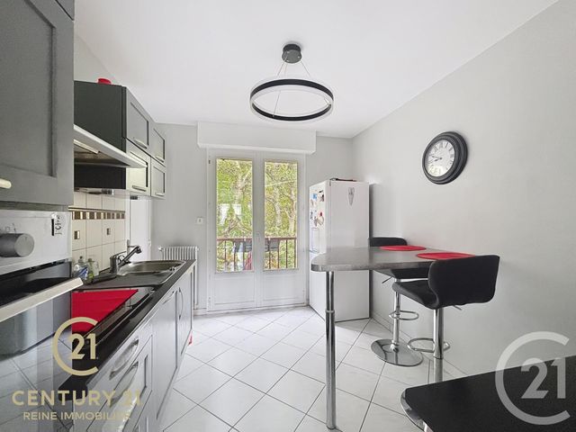 Afficher la photo en grand Appartement T5 à vendre - 5 pièces - 91.35 m2 - RENNES - 35 - BRETAGNE - Century 21 Reine Immobilier