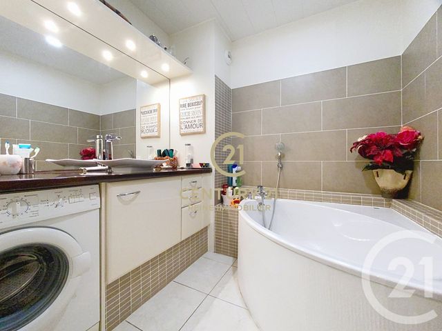 Appartement F4 à vendre - 4 pièces - 78.85 m2 - RENNES - 35 - BRETAGNE - Century 21 Reine Immobilier