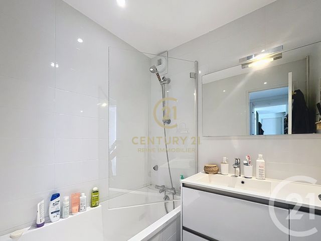 Appartement T5 à vendre - 5 pièces - 82.77 m2 - RENNES - 35 - BRETAGNE - Century 21 Reine Immobilier