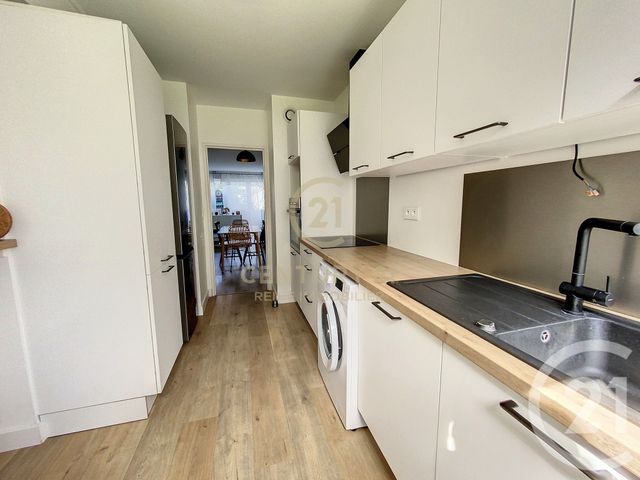 Appartement T3 à louer - 3 pièces - 65.56 m2 - RENNES - 35 - BRETAGNE - Century 21 Reine Immobilier