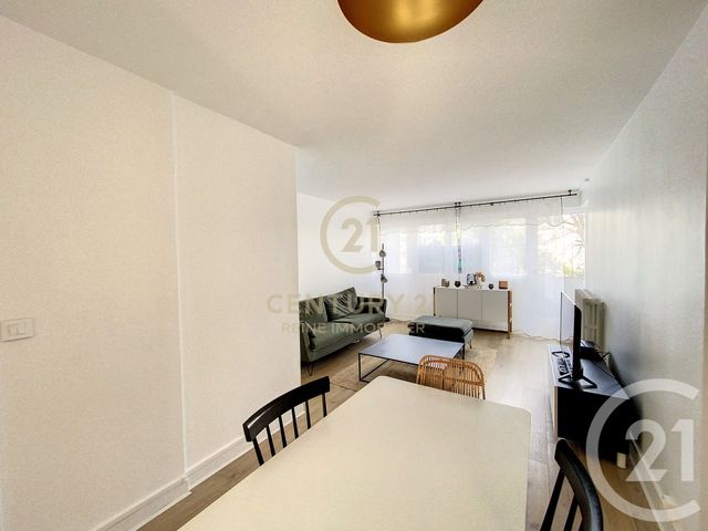 Appartement T3 à louer - 3 pièces - 65.56 m2 - RENNES - 35 - BRETAGNE - Century 21 Reine Immobilier