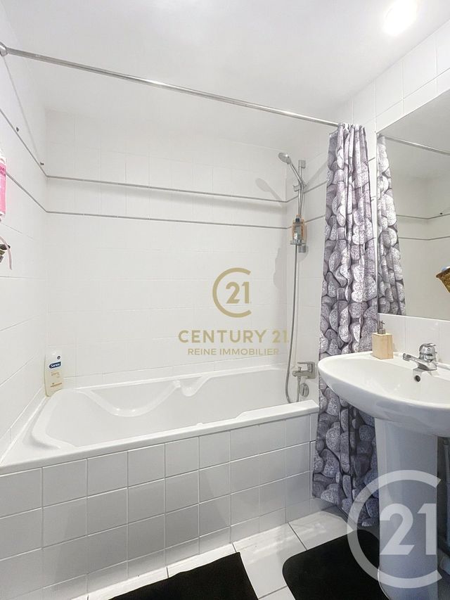 Appartement F2 à vendre - 2 pièces - 41.1 m2 - RENNES - 35 - BRETAGNE - Century 21 Reine Immobilier